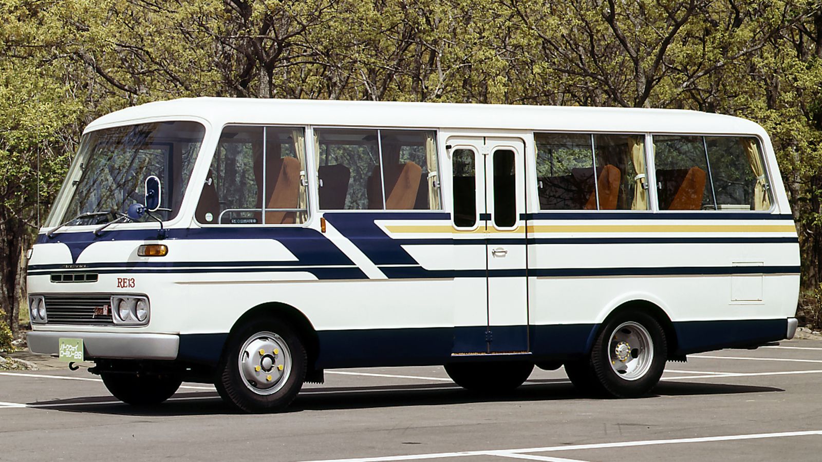 Mazda Parkway: Το μοναδικό minibus με κινητήρα Wankel (+vid)