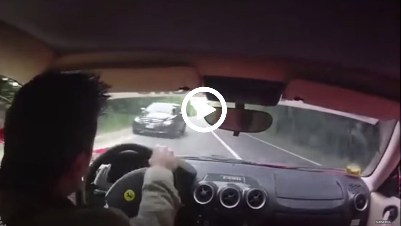 Πήγε να τρακάρει Ferrari σε test drive αλλά αποδείχθηκε «χεράς»