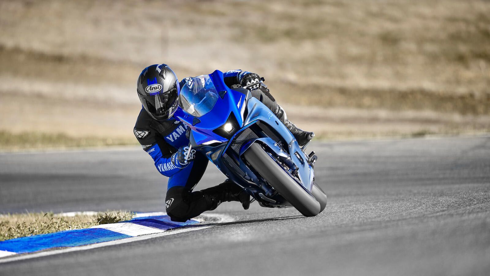 Νέο Yamaha R7 2021