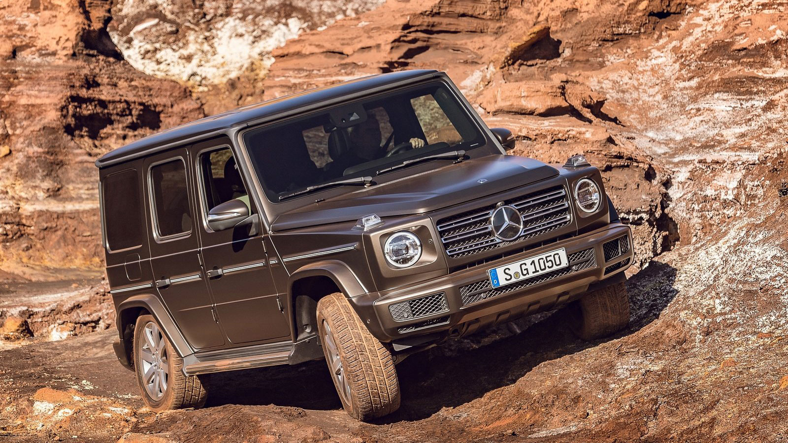 Το designo manufaktur εκτός από το θηριώδες SUV Mercedes G-Class παρέχει υπηρεσίες εξατομίκευσης και για τις CLS, S-Class, AMG GT 4-Door Coupe και Mer