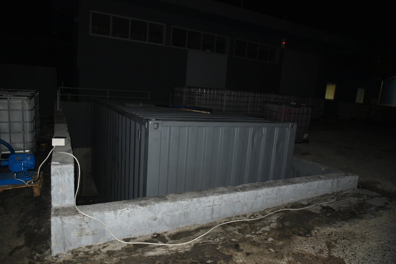 Νόθευαν καύσιμα με χημικά και τα διέθεταν στην αγορά - 9 συλλήψεις