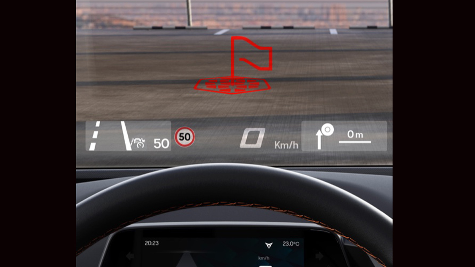 Στα θετικά της καμπίνας ο ambient φωτισμός που σπάει το ασπρόμαυρο μοτίβο, αλλά και ο high-tech χαρακτήρας που  τονίζεται από έξτρα, όπως το Head Up D