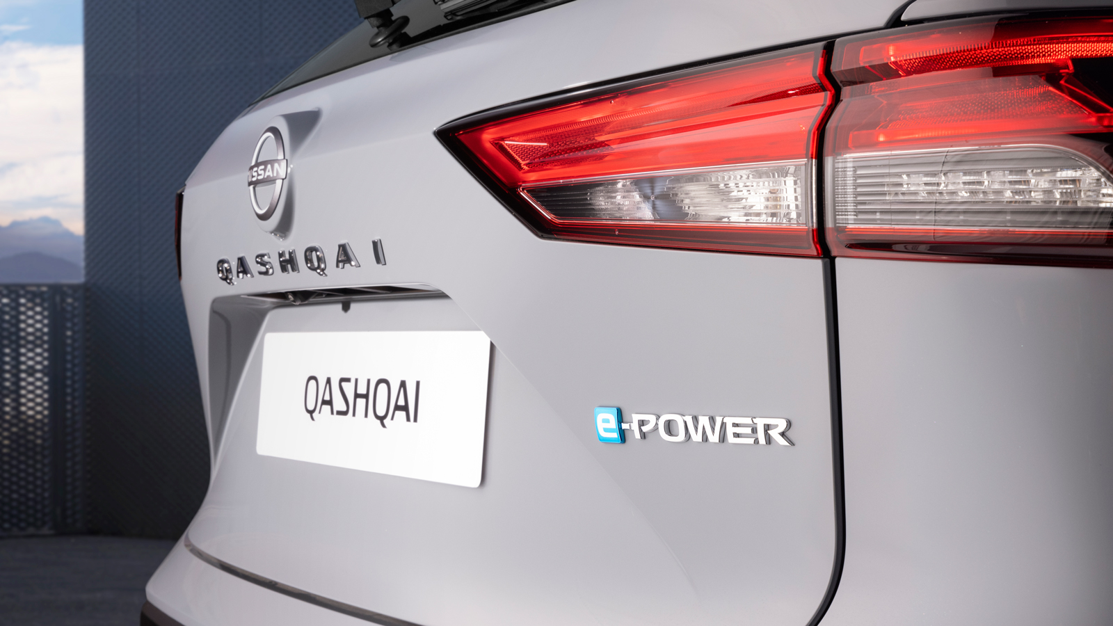 e-Power: Tα υβριδικά της Nissan δουλεύουν σαν ηλεκτρικά