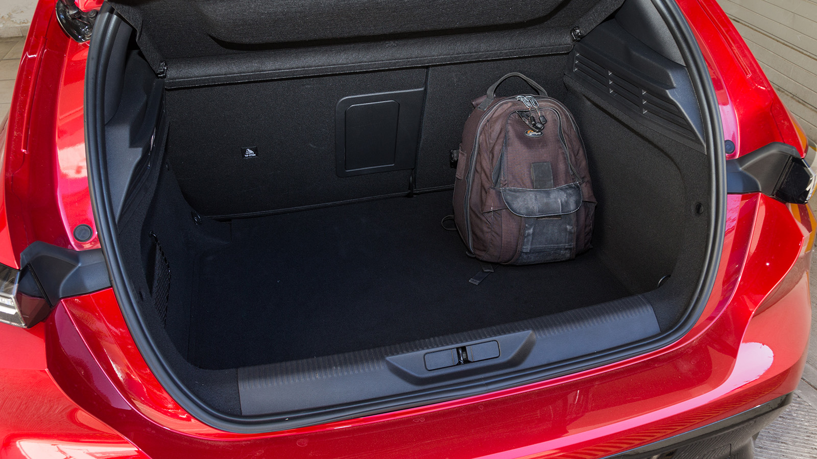 Peugeot 308 ή 2008; Hatchback ή SUV με ίδια λεφτά και μοτέρ; 