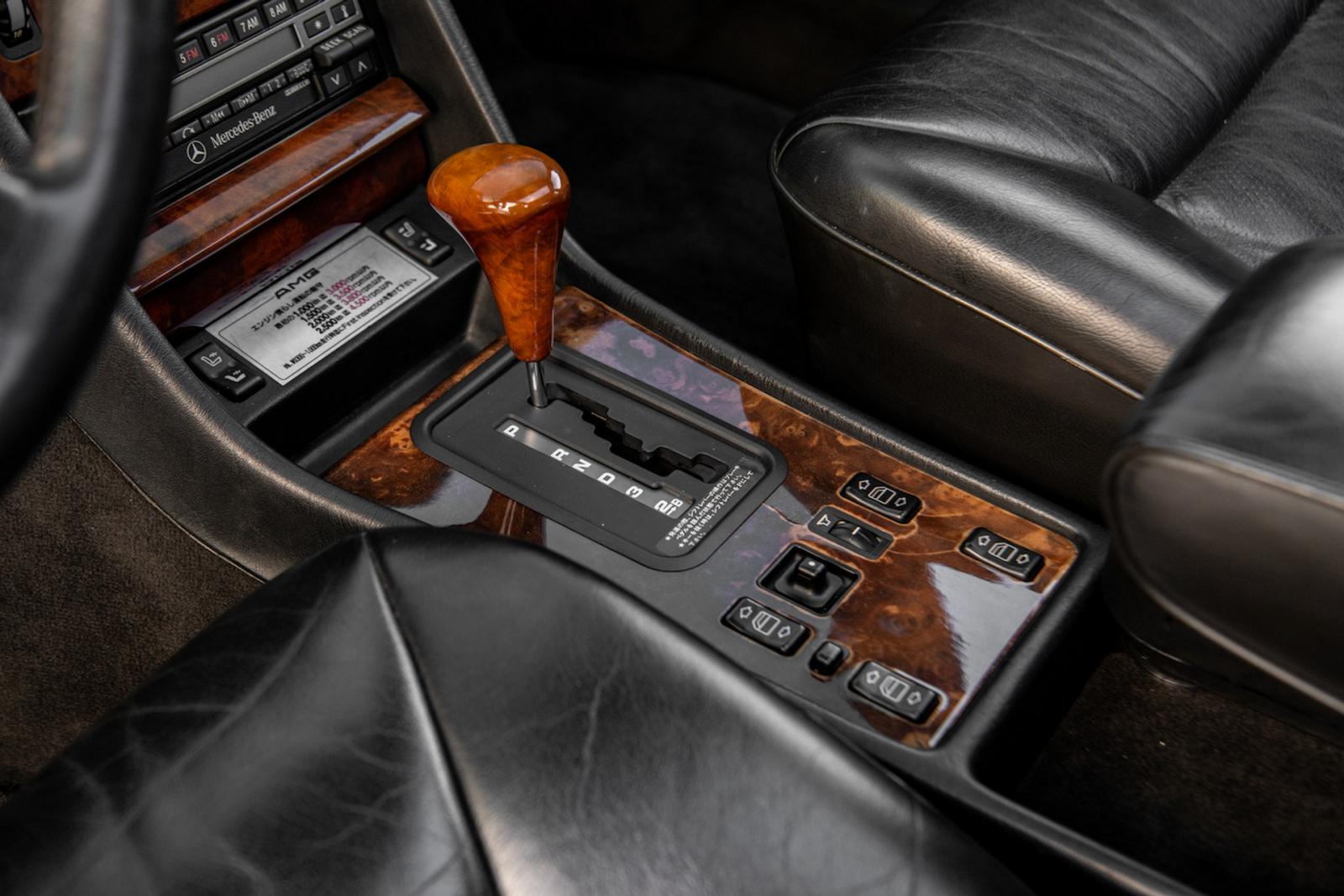 Mercedes 560 SEL 6.0 AMG: Στο σφυρί ο πρόγονος της Mercedes-AMG S 63