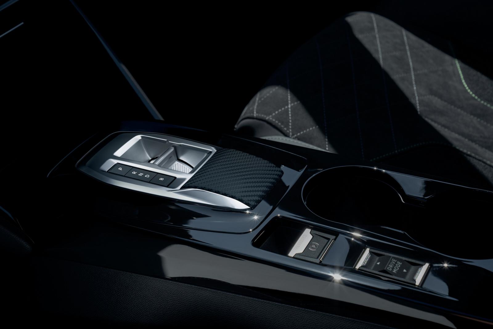 Νέος επιλογέας ταχυτήτων για τα αυτόματα Peugeot 208 και 2008