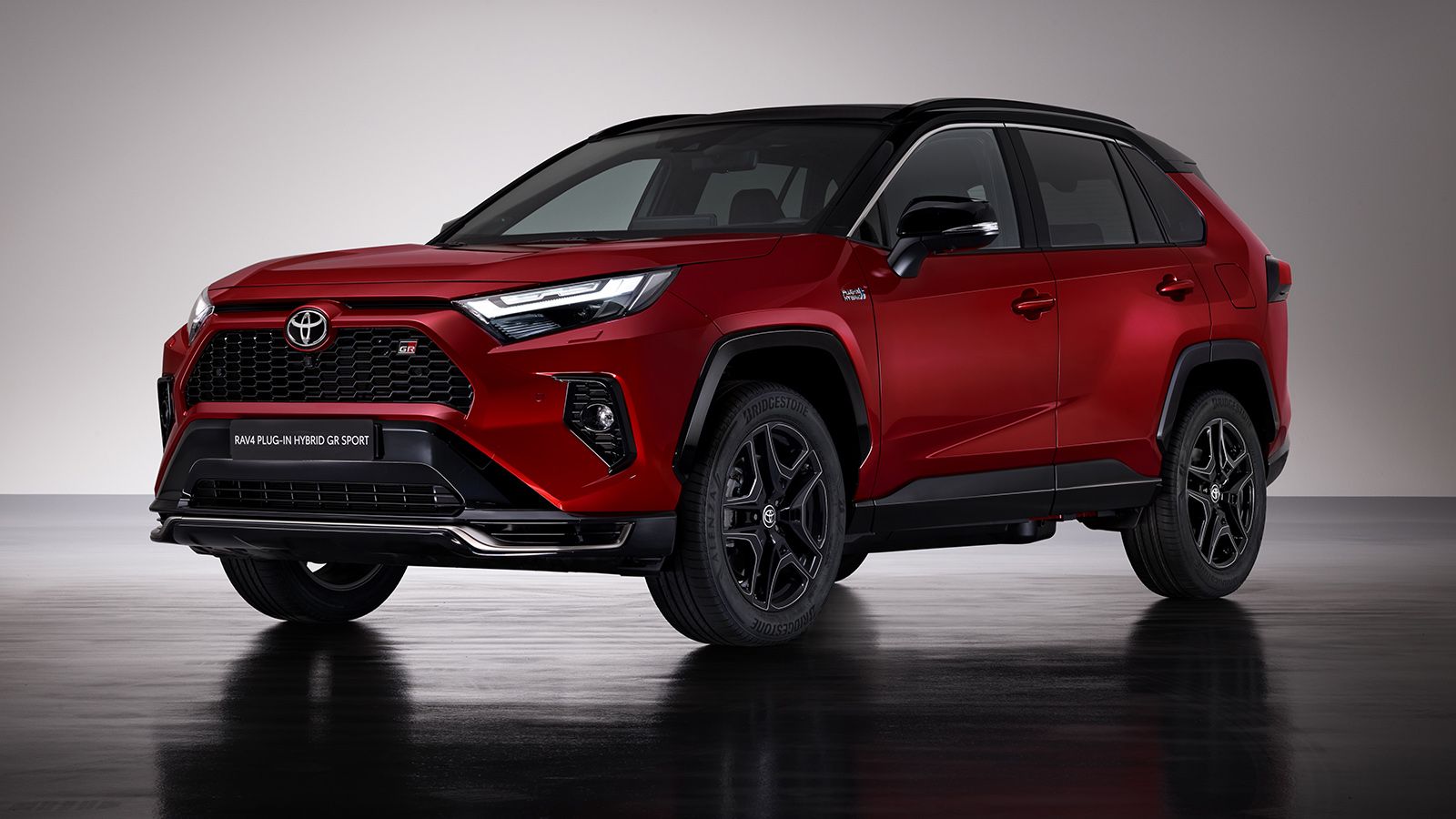 Νέο Toyota RAV4 GR Sport: Υβριδικό και Plug-in με έως 306 άλογα