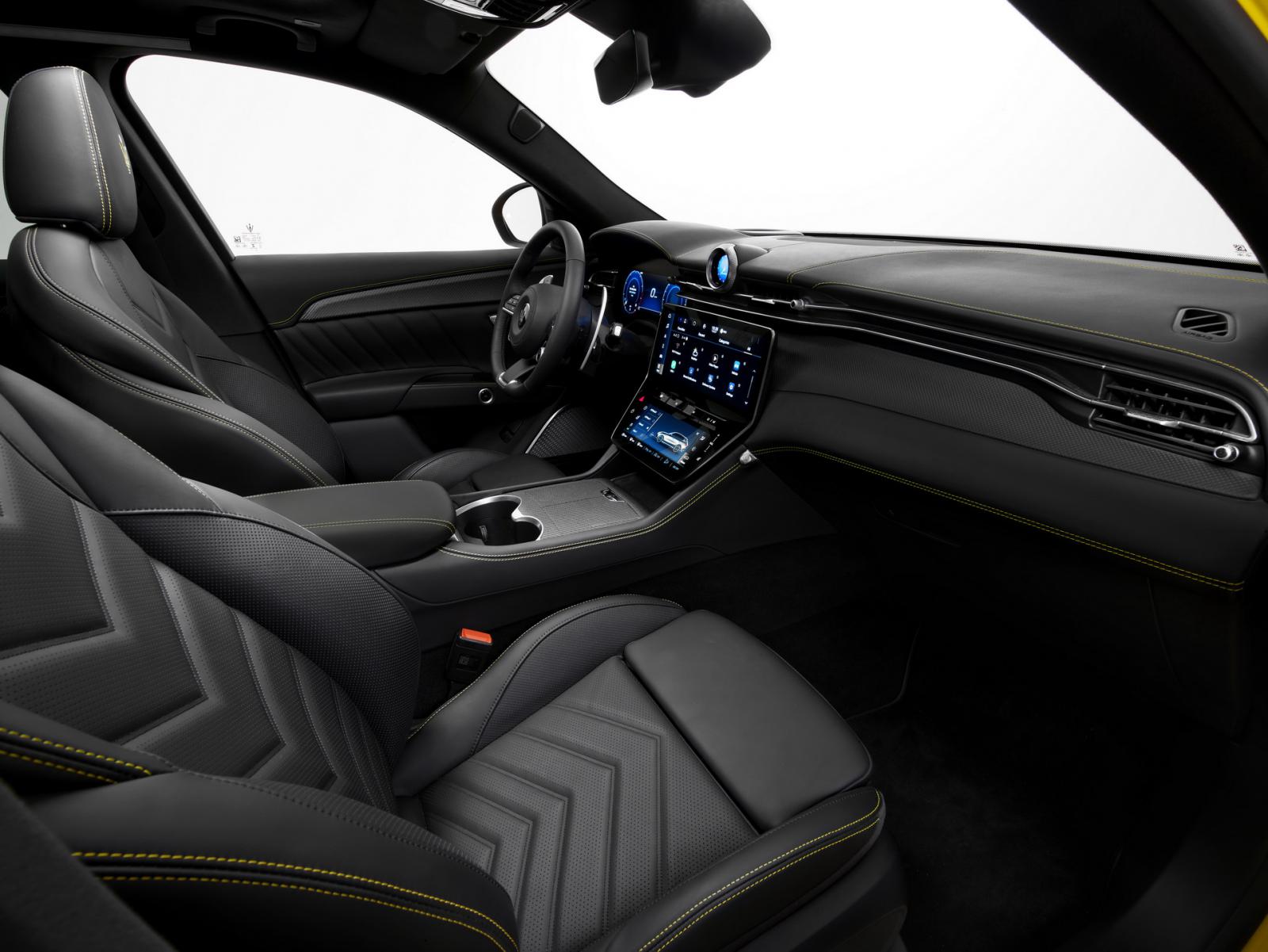 Νέα Maserati Grecale: Hi-tech και πολυτελής με έως 538 άλογα 