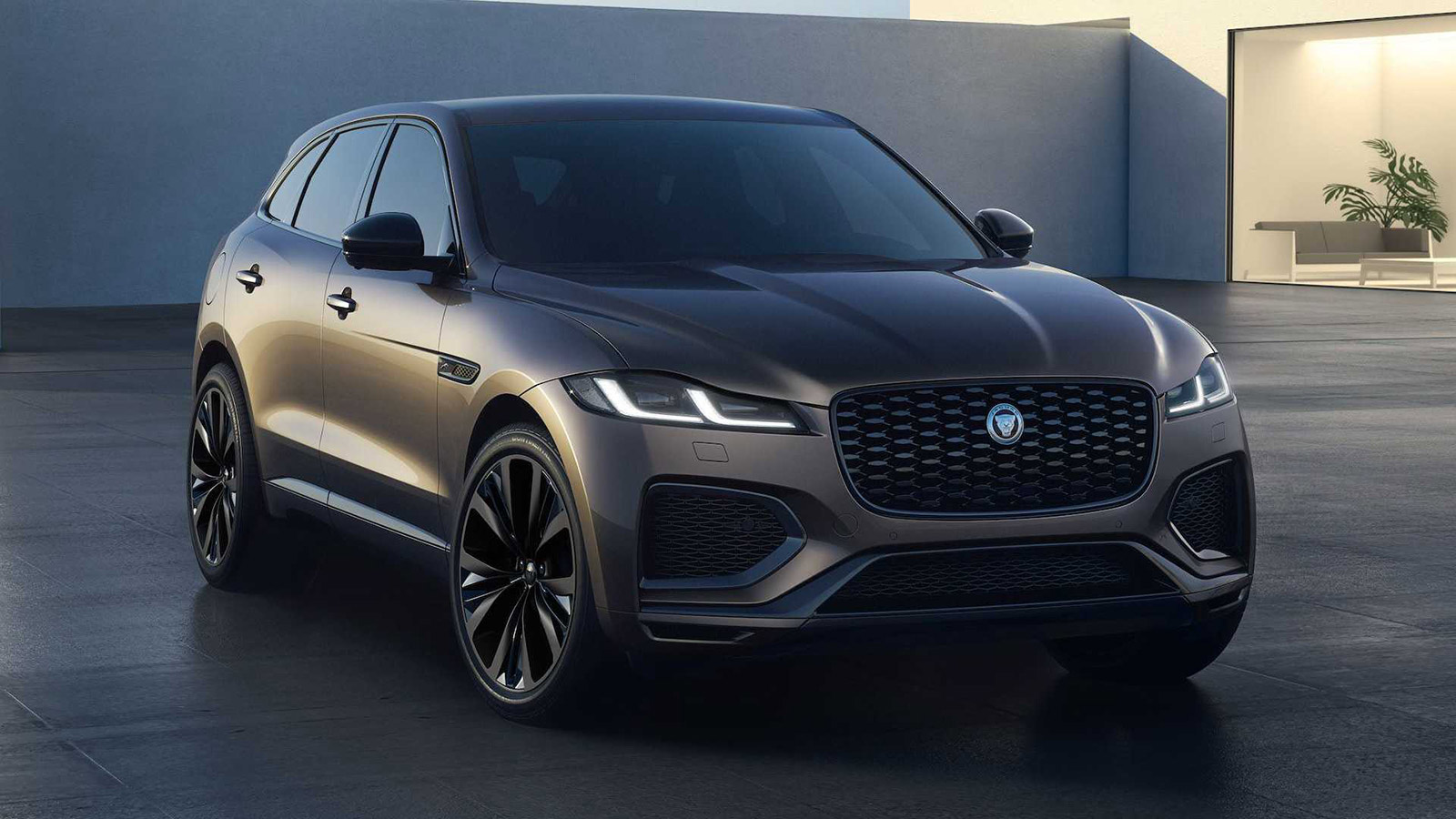 Νέες Jaguar F-Pace 400 Sport και 300 Sport