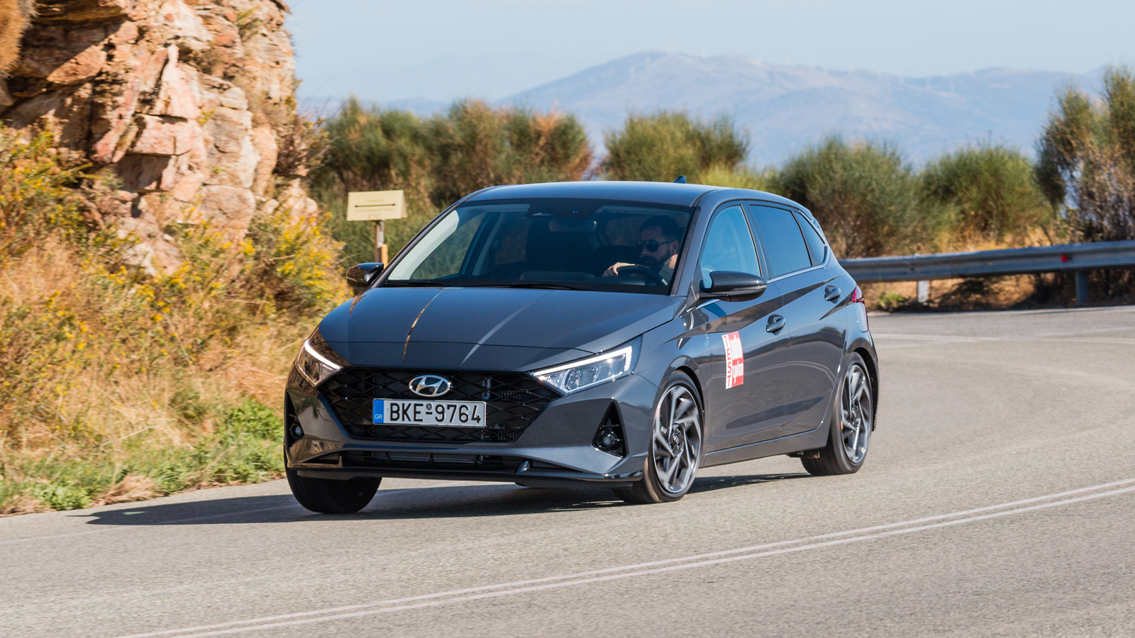 H νέα γενιά του Hyundai i20 αγαπήθηκε από το αγοραστικό κοινό και το έφερε από την Πέμπτη θέση των πωλήσεων το 2020 στη δεύτερη για τη χρονιά που μας 