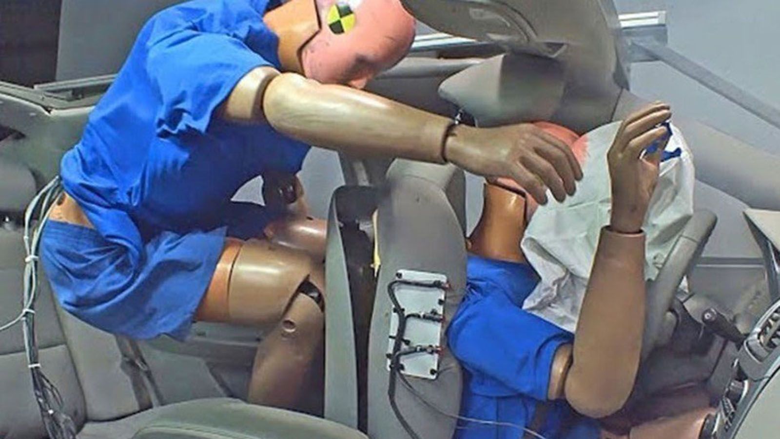 Έρευνα: Oι πίσω επιβάτες τραυματίζονται πιο συχνά από τους μπροστά