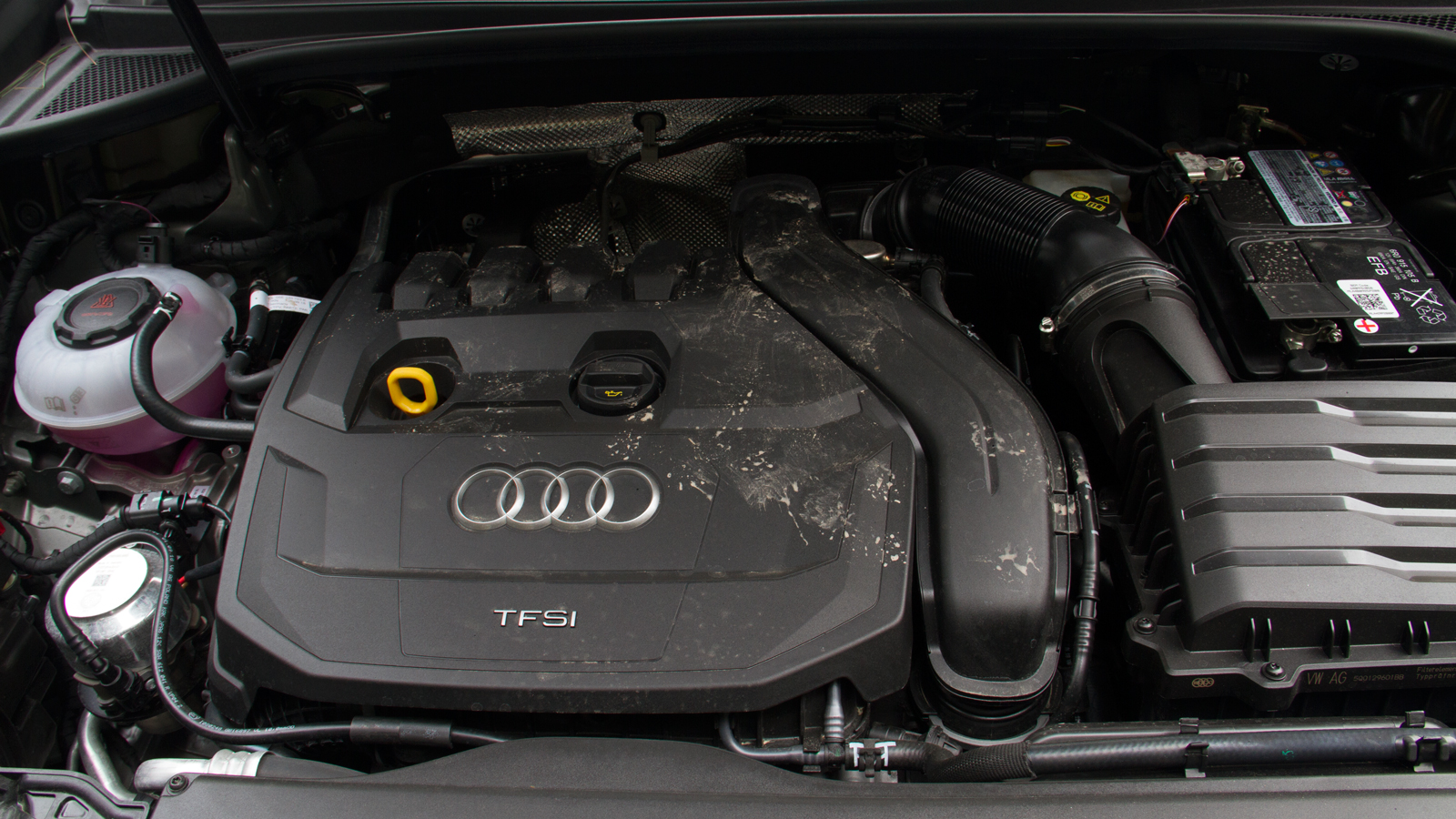 Αρκετά καλές οι τιμές κατανάλωσης στο Audi Q3, το οποίο χάρη στην ήπια υβριδική τεχνολογία και την δυνατότητα απενεργοποίησης 2 από τους 4 έχει μέση τ