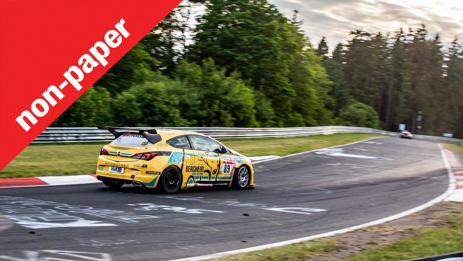 Τα «αφεντικά» της Stellantis σε 24ωρο αγώνα στο «Ring» με παλιό Astra