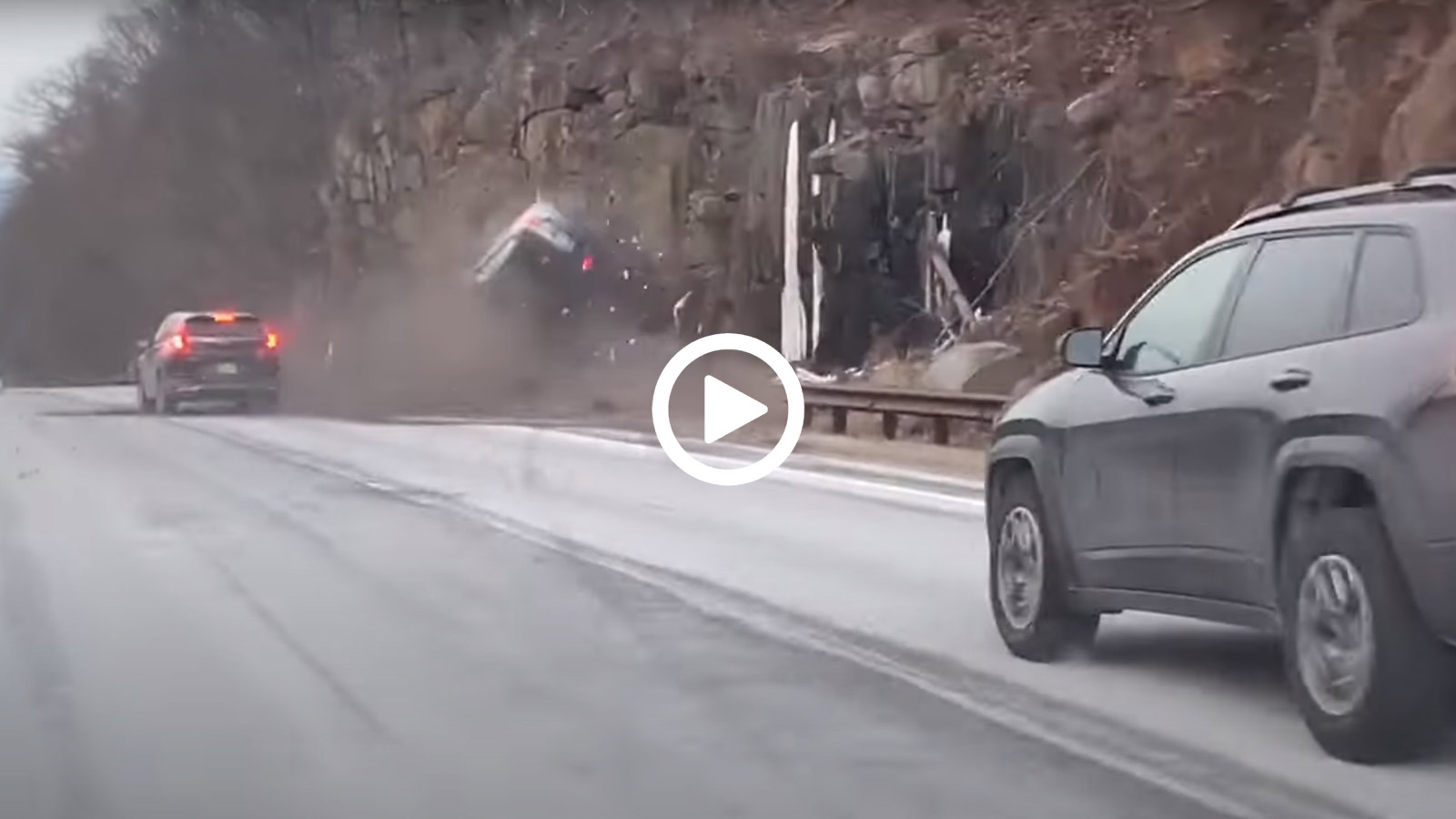 «Μονομαχία» Pick-up με σεντάν βγάζει το δεύτερο νοκ-άουτ
