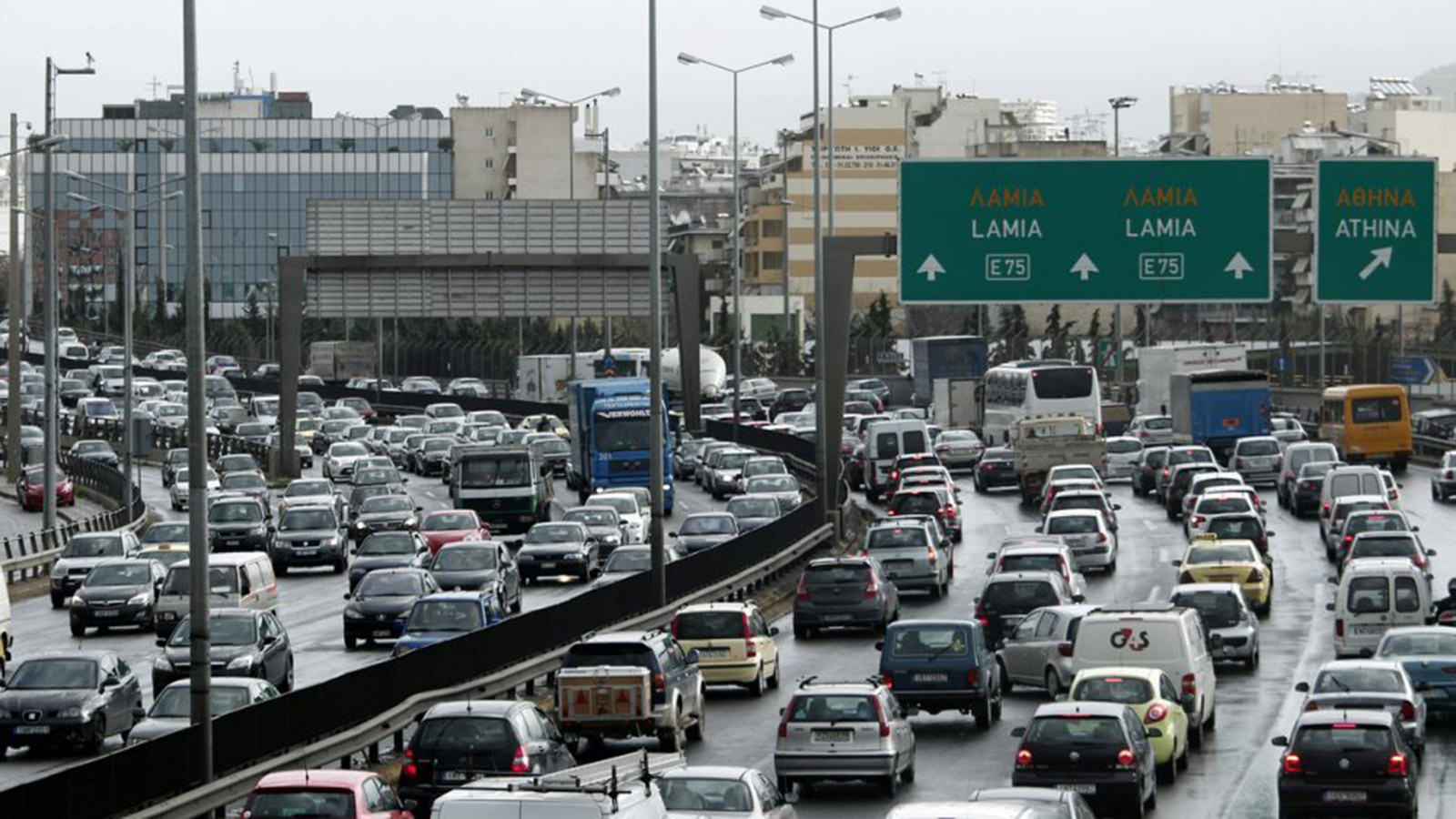 Οι Αθηναίοι χάνουν 7 ημέρες το χρόνο «πηγμένοι» στην κίνηση 