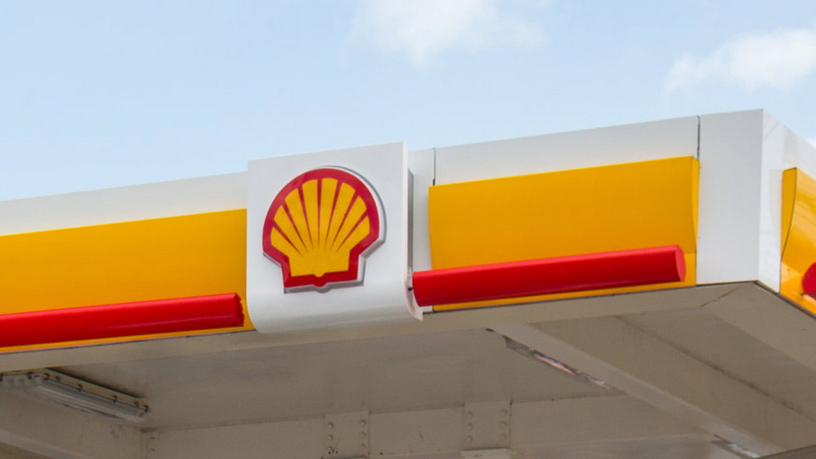 Η Shell υπερασπίστηκε το φθηνό πετρέλαιο που πήρε από την Ρωσία 