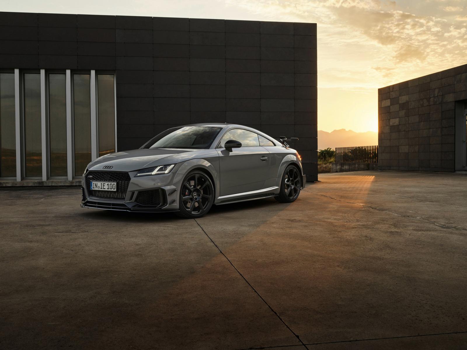 Το Audi TT RS Coupe Iconic Edition γιορτάζει τα 25 χρόνια του ΤΤ