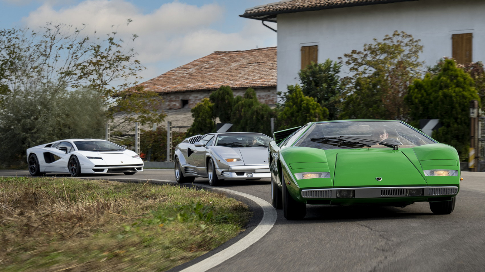 Με εκλεκτή παρέα η πρώτη εξόρμηση της νέας Lamborghini Countach