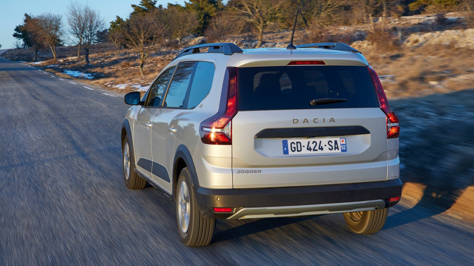 Νέο Dacia Jogger: Στην Ελλάδα σε βενζίνη και LPG από 18.880 ευρώ