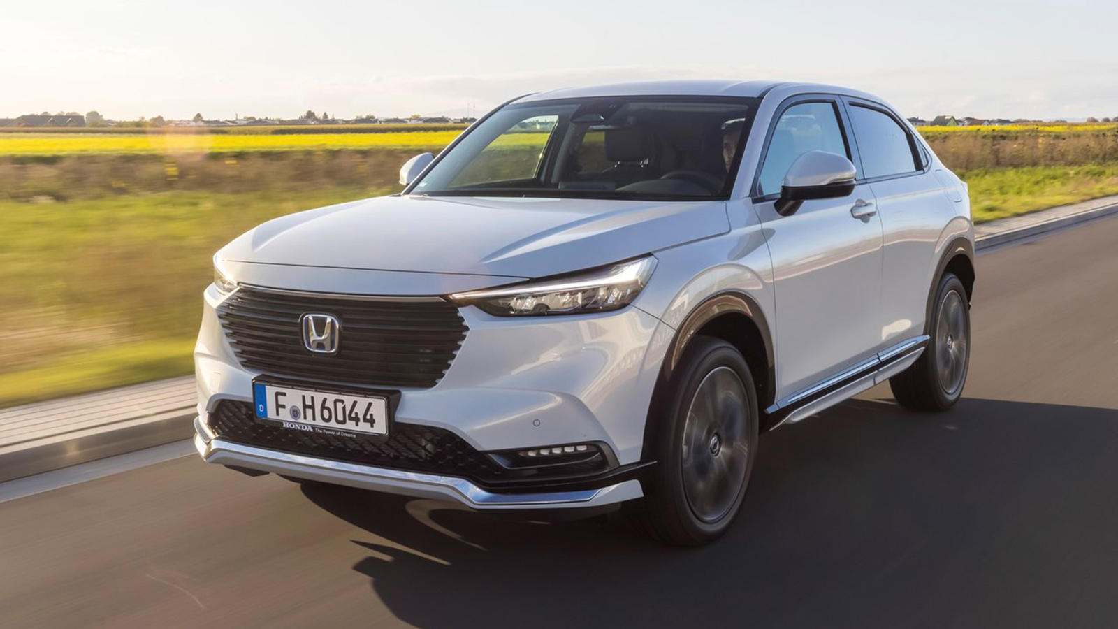 Υβριδικό Honda HR-V ή hi-tech Peugeot 3008 στα ίδια περίπου λεφτά;