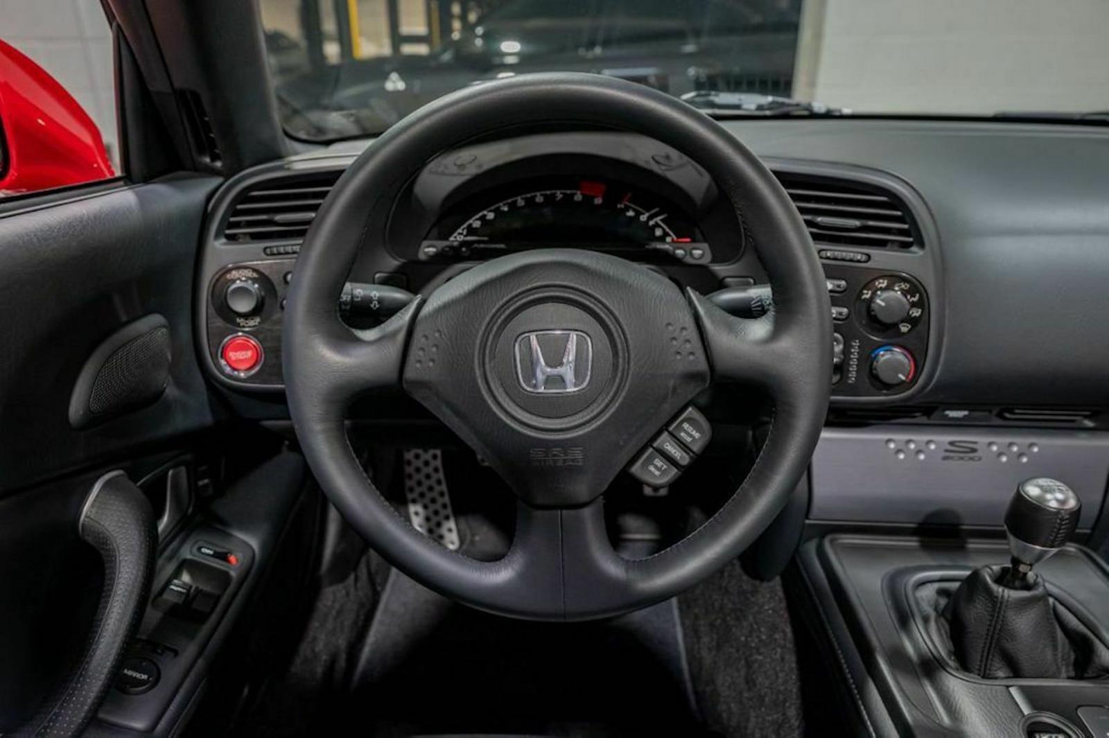 «Αθικτο» Honda S2000 πωλείται για 135.000 ευρώ