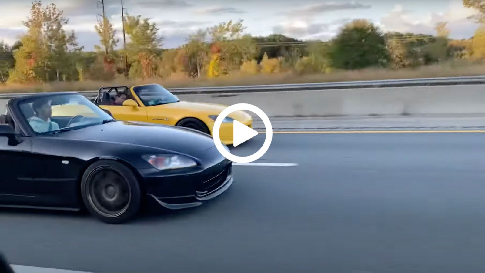 Video: Εμφύλιος μεταξύ 2 Honda S2000 με διαφορετικά μοτέρ