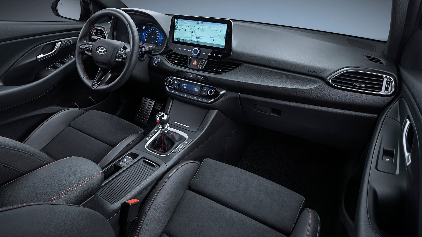 Hyundai i30: Αυτόματο με 120 PS ή χειροκίνητο με 160 στα ίδια λεφτά;