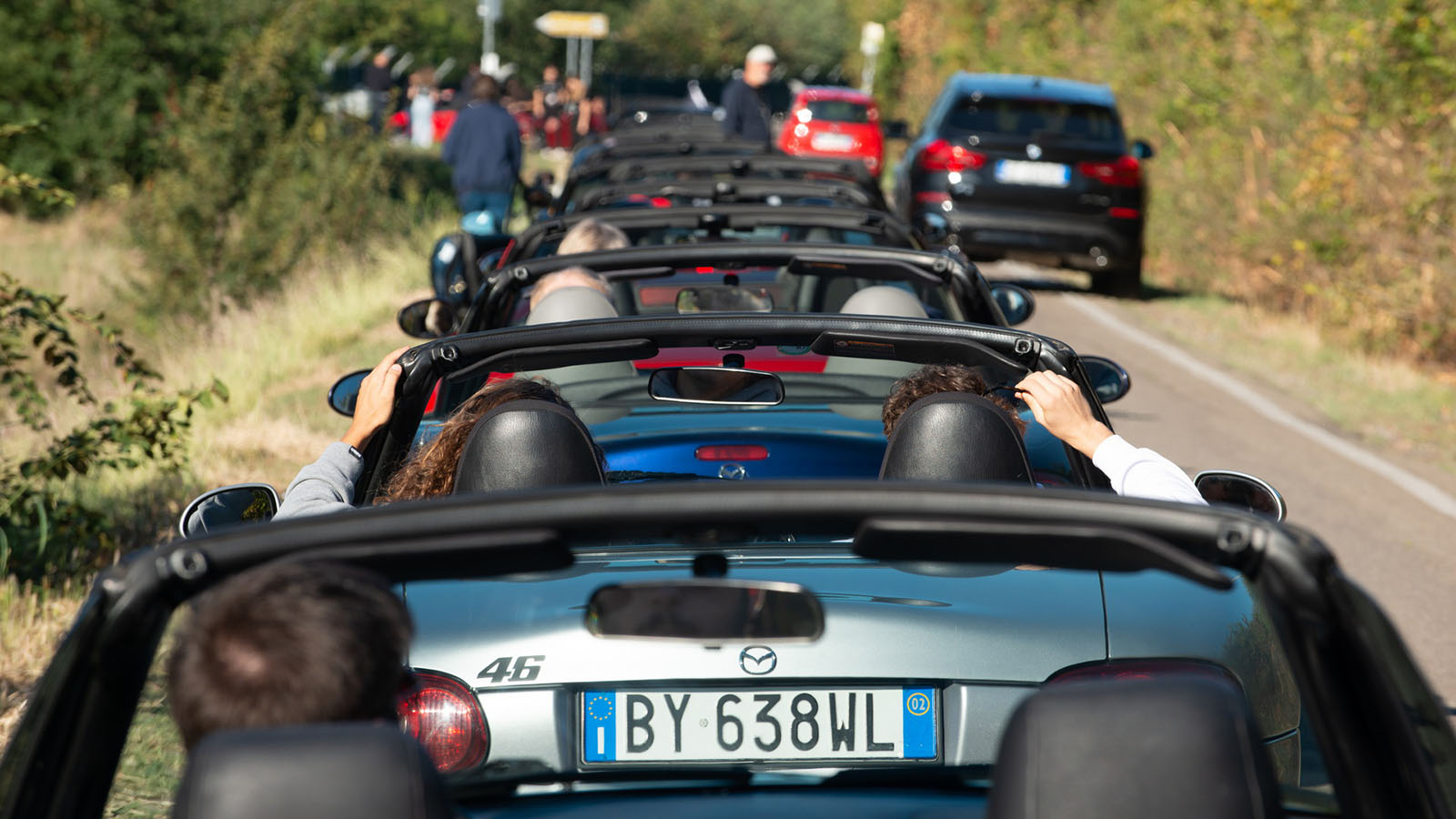 Ρεκόρ Γκίνες για το MX-5: Μαζεύτηκαν 707 Miata σε μία πίστα