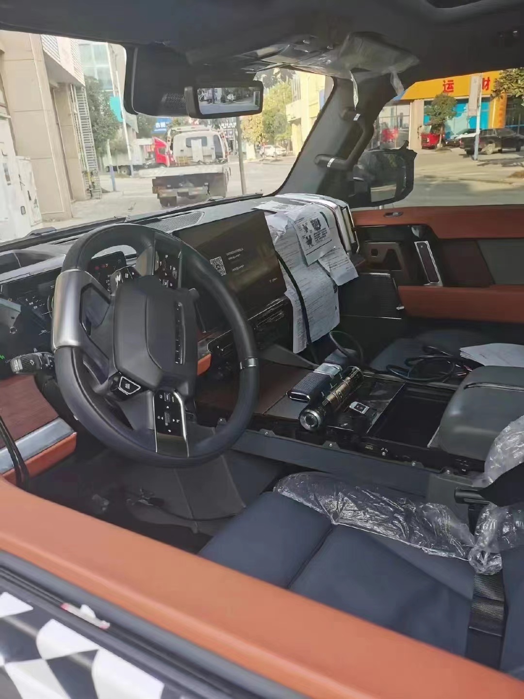 Mengshi M-Terrain: Η «απάντηση» στο ηλεκτρικό Hummer 