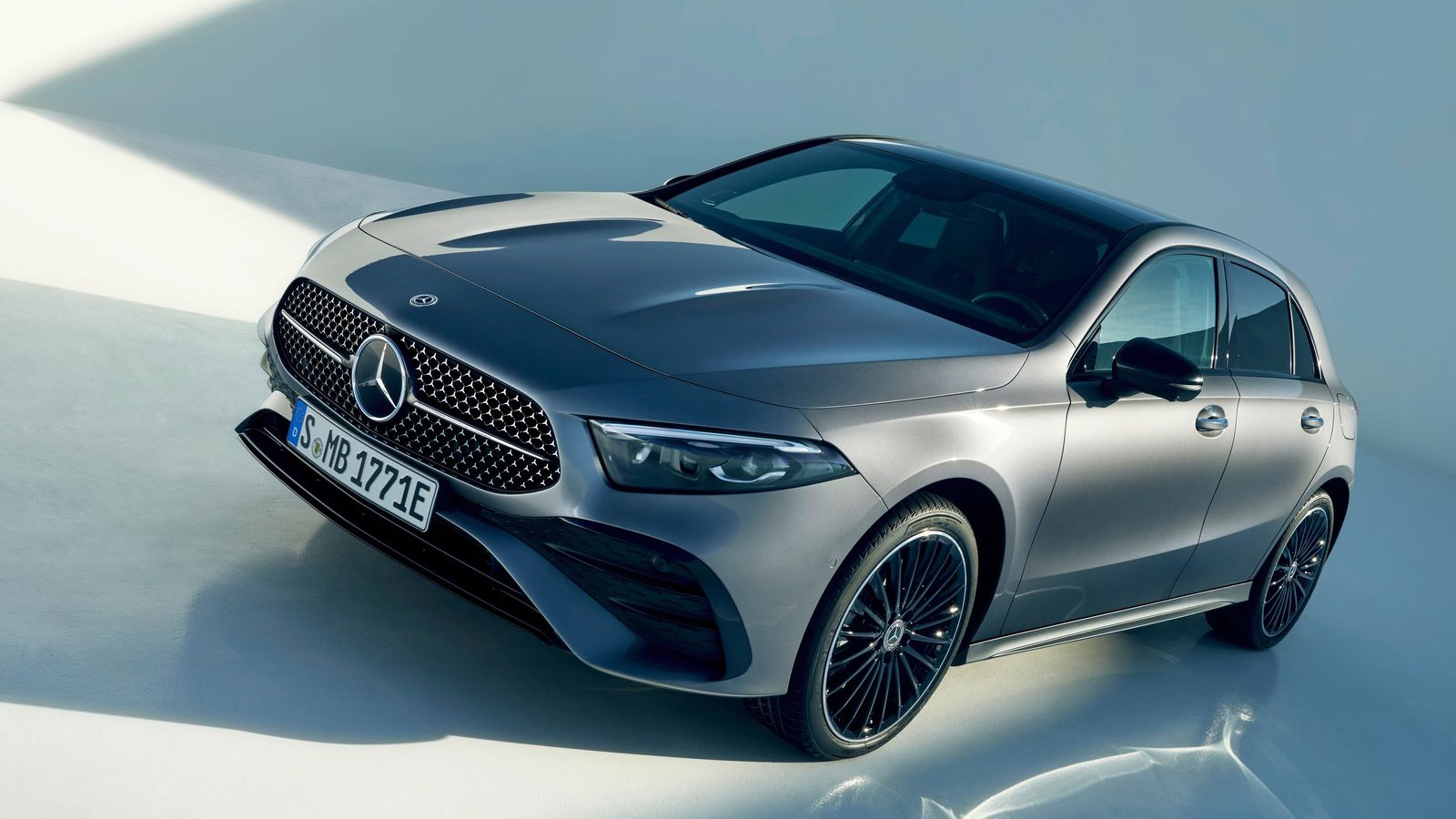 Τα highlights της ανανεωμένης Mercedes A-Class