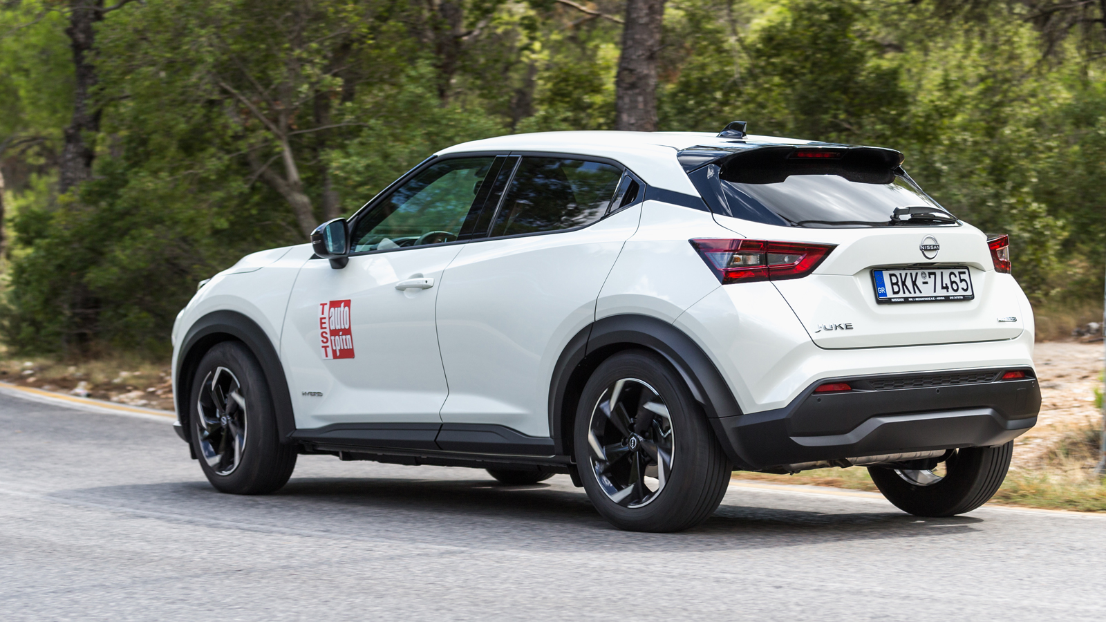 Παρά την ελαφρά πιο σφιχτή ανάρτηση, η ποιότητα κύλισης παραμένει σε υψηλά επίπεδα χαρακτηριστικό που τονίζεται όταν αφήνεις το γκάζι και αυτομάτως σβ