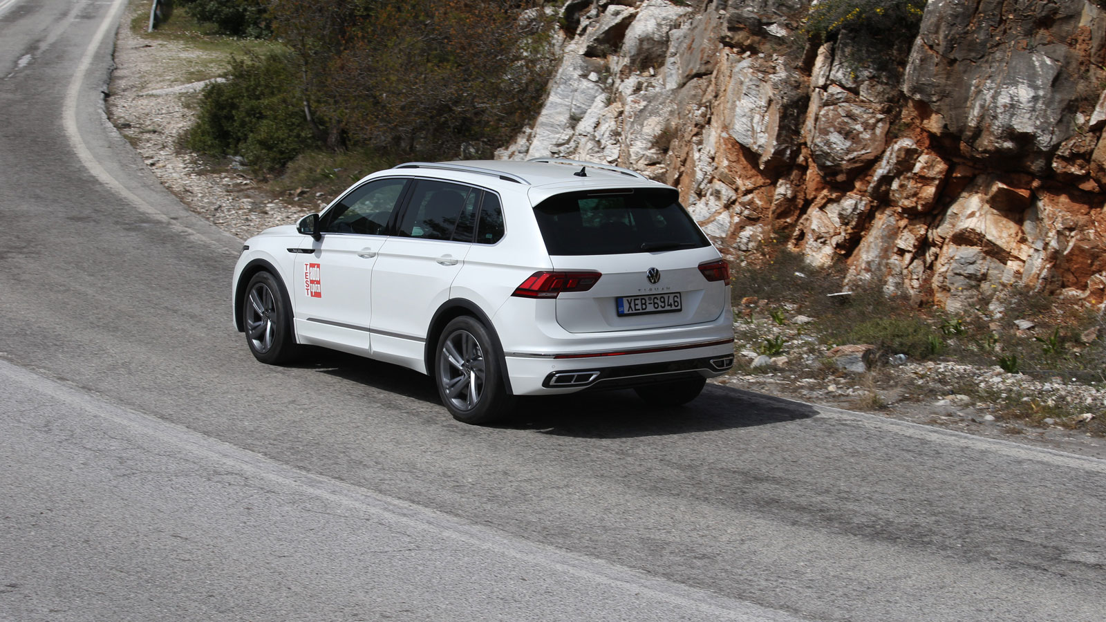 Το VW Tiguan είχε το εύχρηστο μεν αλλά «διψασμένο» για βενζίνη κιβώτιο DSG ενώ συγχρόνως απουσίαζε το πρόγραμμα παραμετροποίησης με λειτουργία Eco, στ