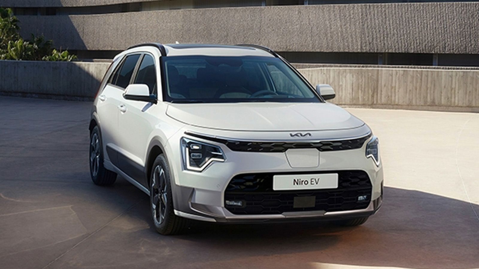 Πρώτη επαφή με το νέο Kia Niro