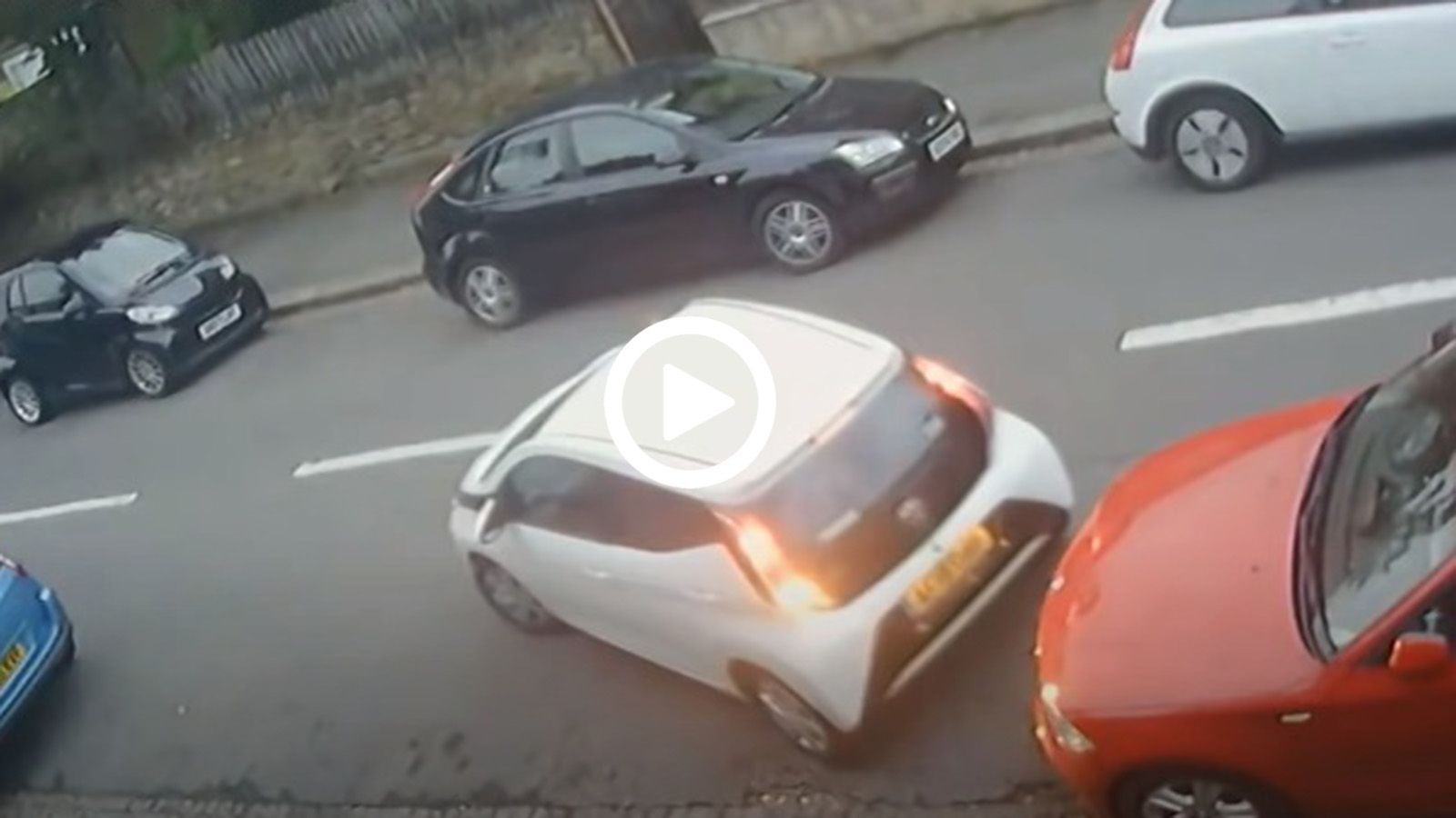 Δεν παρκάρει το Toyota Aygo ούτε σε αεροδρόμιο