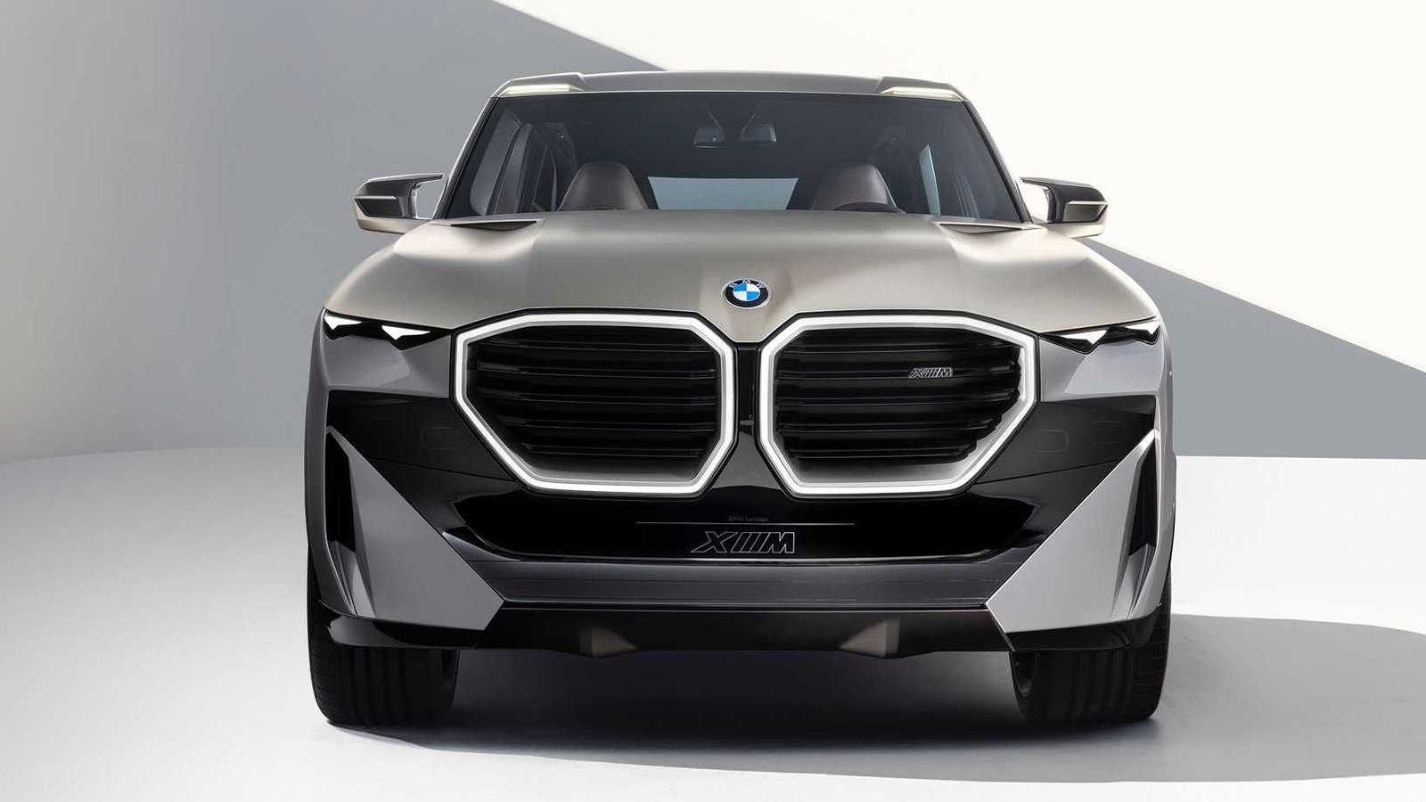 Πρώην σχεδιαστής της BMW «κράζει» το νέο concept των Βαυαρών