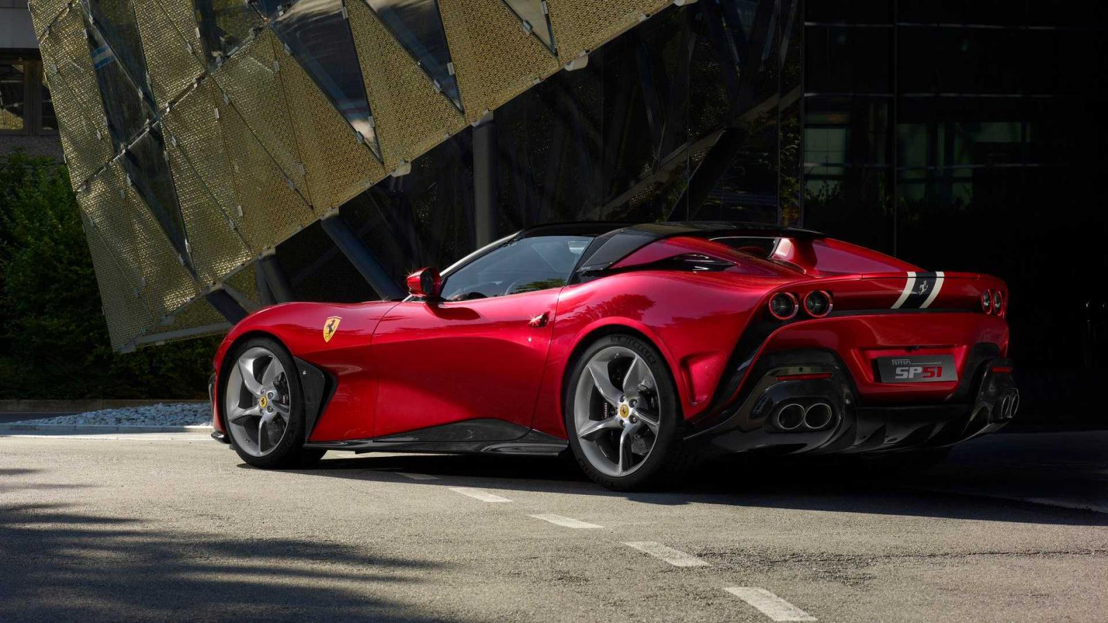 Ferrari SP51: Νέα μοναδική «καλλονή» χωρίς οροφή 