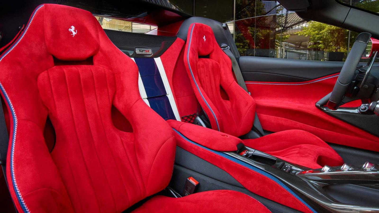 Ferrari SP51: Νέα μοναδική «καλλονή» χωρίς οροφή 