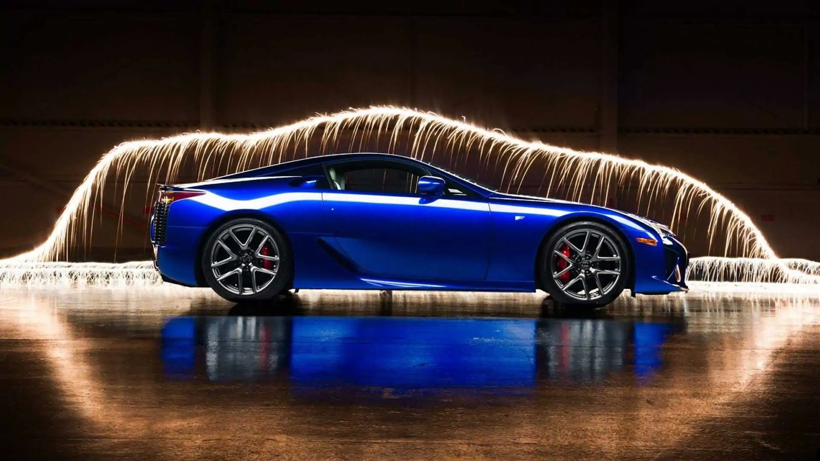 Το πρωτότυπο LFA αντιπροσώπευε το Lexus Future Advance. Το γράμμα F αποτελεί το αρχικό της μάρκας για τα μοντέλα επιδόσεων και προέρχεται από την πίστ