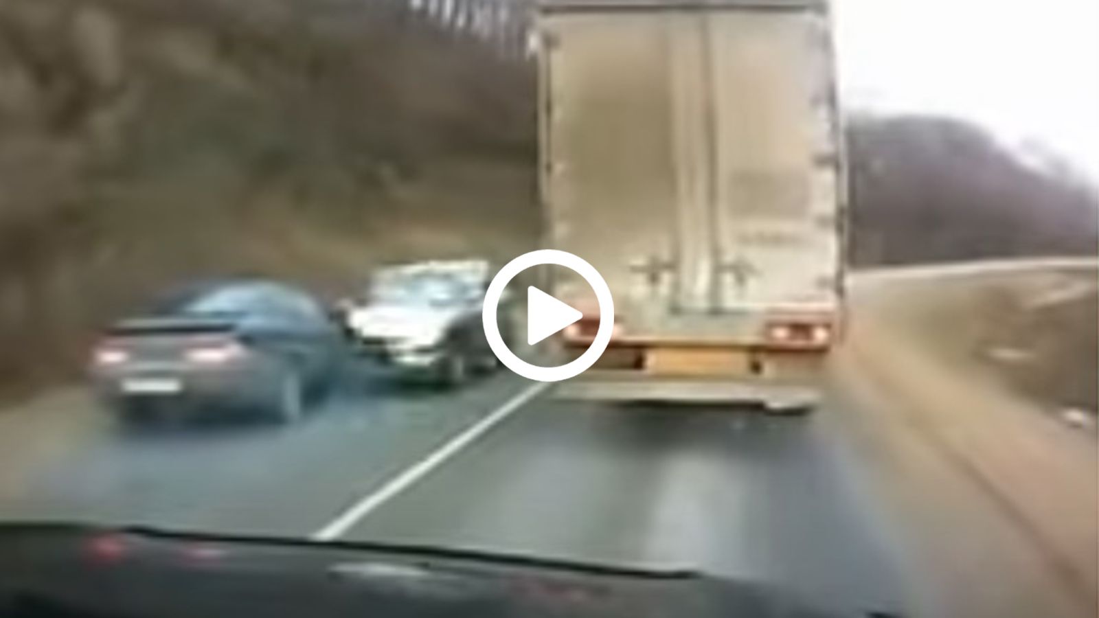Τον πήρε στο λαιμό του όταν πήγε να προσπεράσει παράνομα