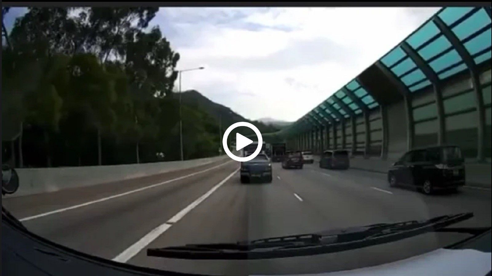 VIDEO: Διπλό άξελ, με τριπλό τόλουπ, μόνο... στην άσφαλτο.