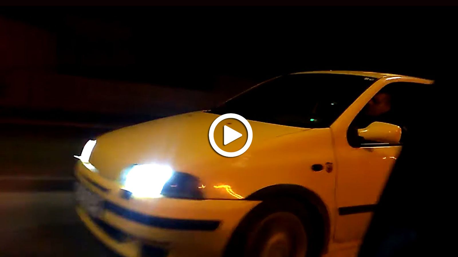 Punto GT Vs Saxo 16V: Μάχη των... «μαμά»