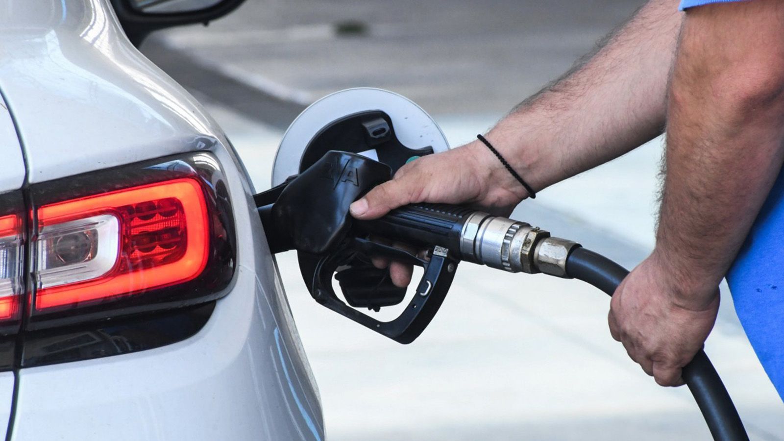 Τέλη Ιουλίου ξεκινούν οι αιτήσεις για το Fuel Pass 2