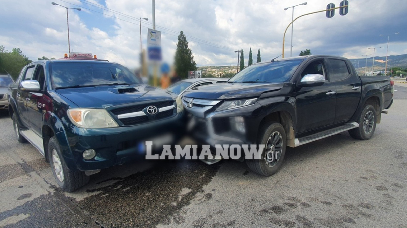 Λαμία: Ταυτόχρονη σύγκρουση τριών οχημάτων λόγω χαλασμένων φαναριών