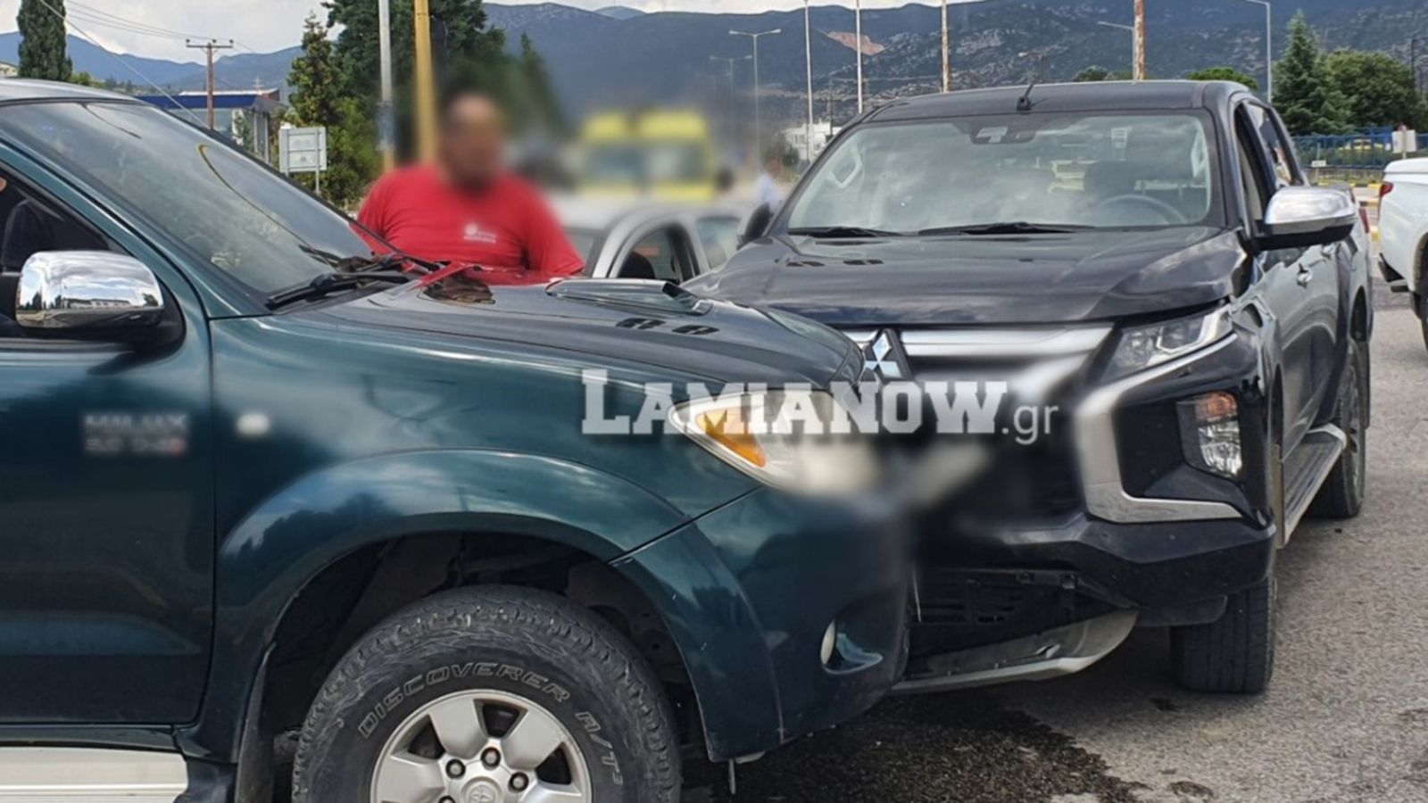 Λαμία: Ταυτόχρονη σύγκρουση τριών οχημάτων λόγω χαλασμένων φαναριών