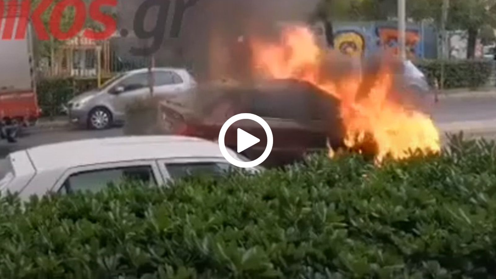 Citroen Xsara τυλίχθηκε στις φλόγες στην Αχαρνών