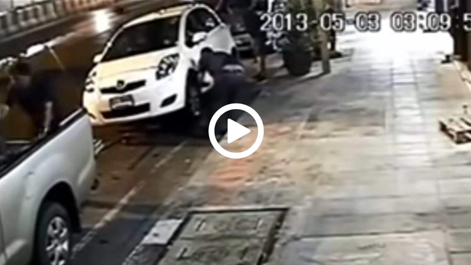 Toυ έκλεψαν όλες τις ζάντες μέσα σε 2 λεπτάκια!