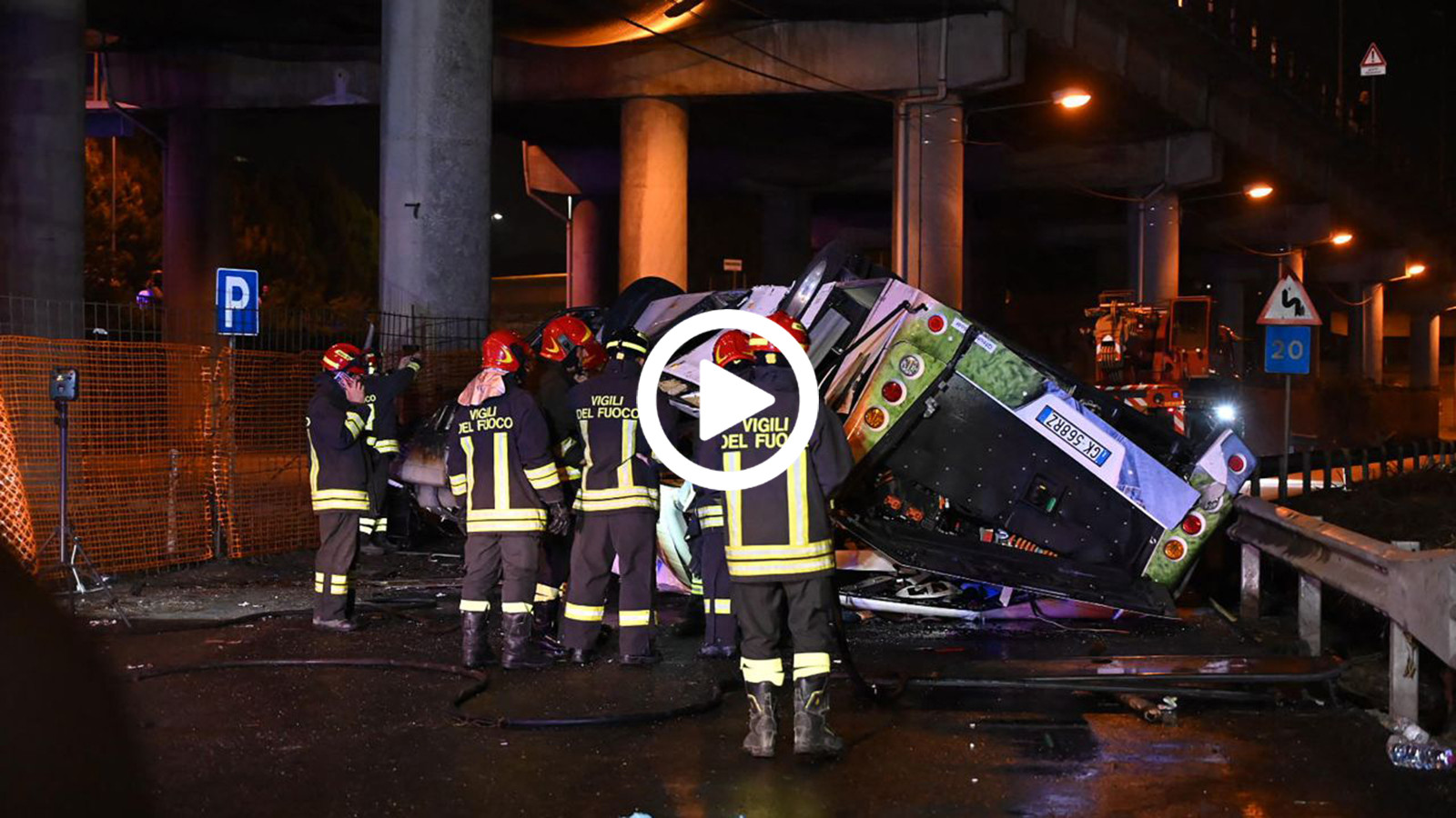 Λεωφορείο έπεσε από γέφυρα στη Βενετία - 21 νεκροί