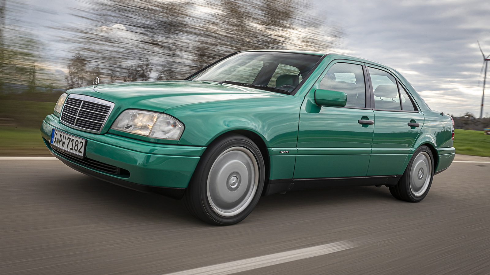 Mercedes C-Class W202: Η 1η αγαπημένη Mercedes των Ελλήνων