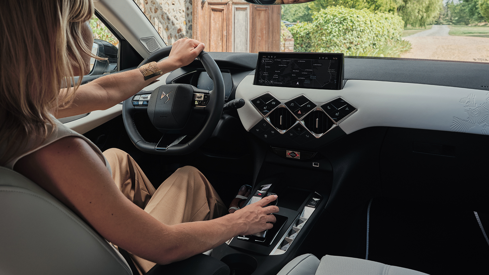 Νέο DS 3 Esprit de Voyage σε ηλεκτρικό, βενζίνη και diesel