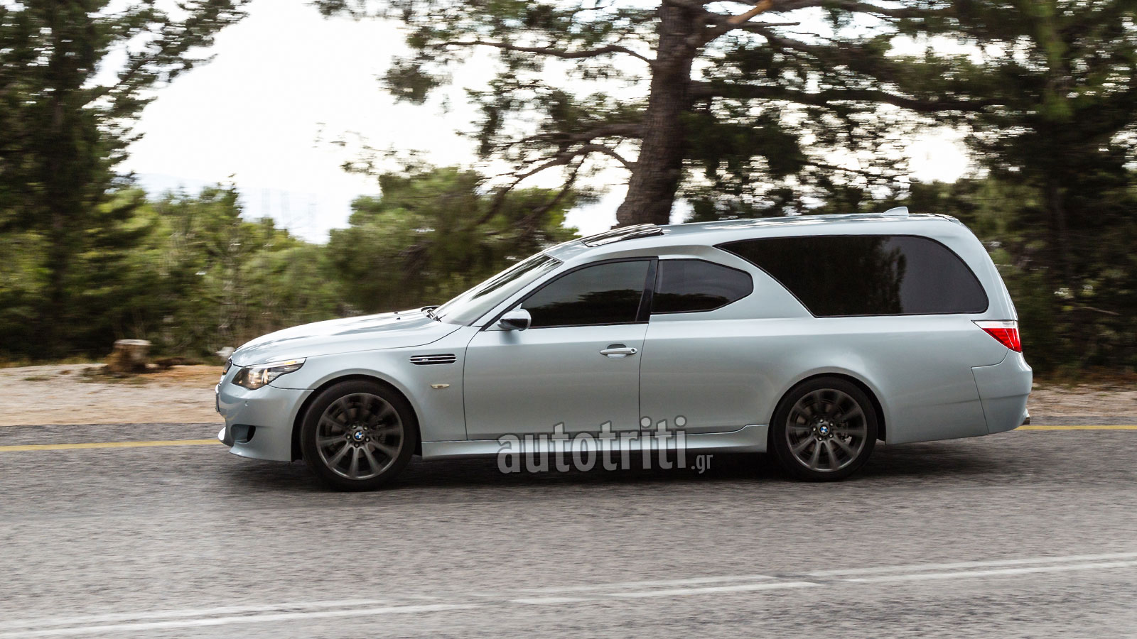 Αυτή είναι η ελληνική BMW M5 νεκροφόρα που έγινε viral παγκοσμίως!